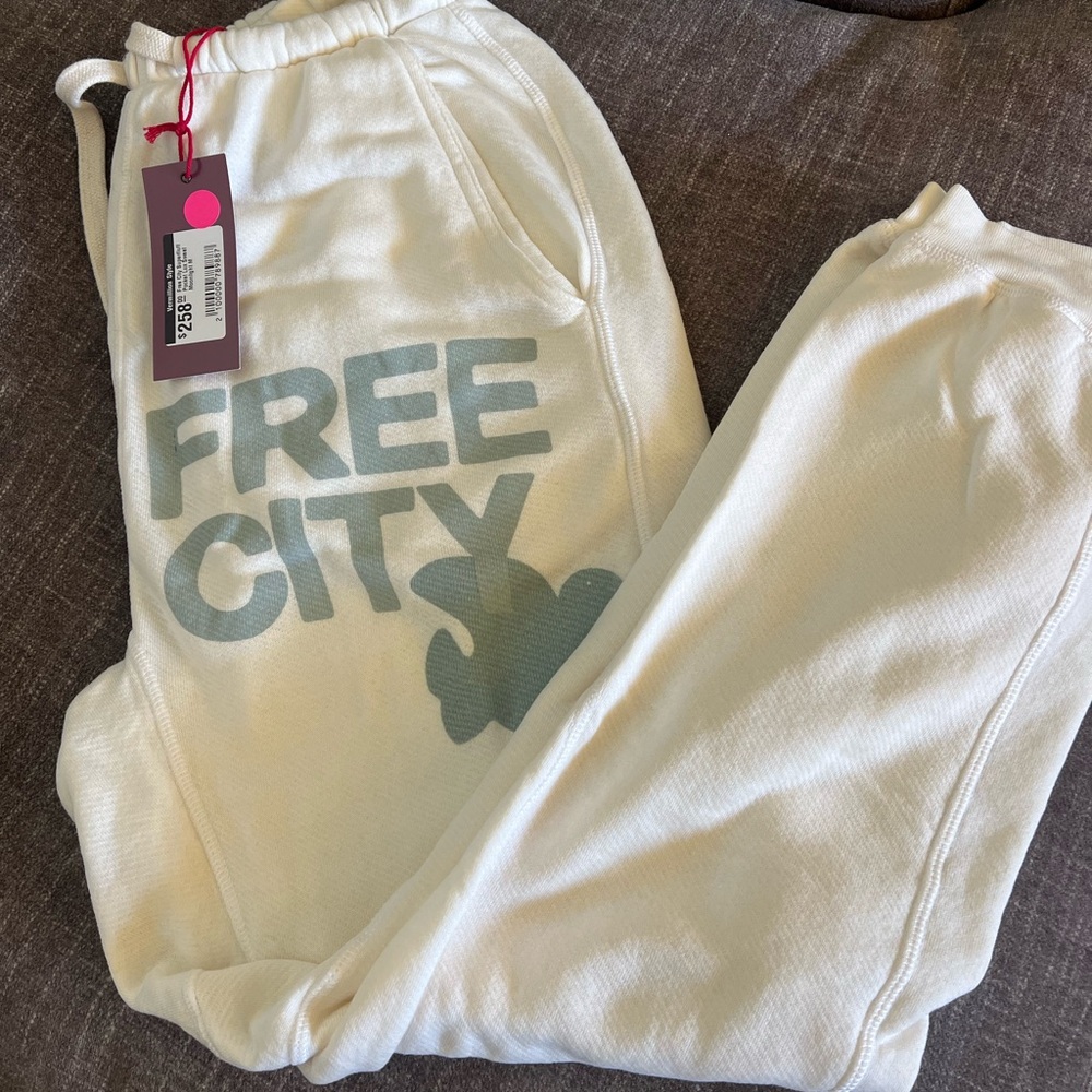 freecity SUPERFLUFFPOCKET LUX Sweatpants